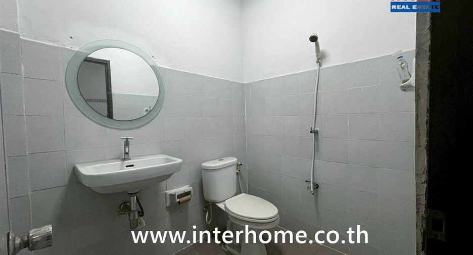 For sale 2 bedrooms townhouse in Khlong Sam Wa, Bangkok
