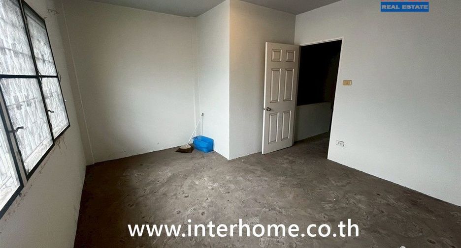 For sale 2 bedrooms townhouse in Khlong Sam Wa, Bangkok