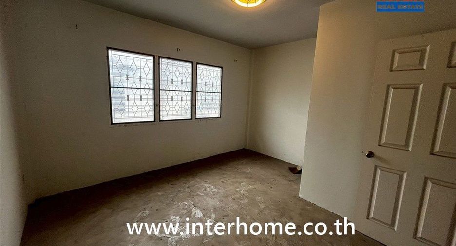For sale 2 bedrooms townhouse in Khlong Sam Wa, Bangkok
