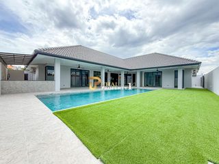 Villa zum Kauf mit 4 Zimmer in Hua Hin, Prachuap Khiri Khan