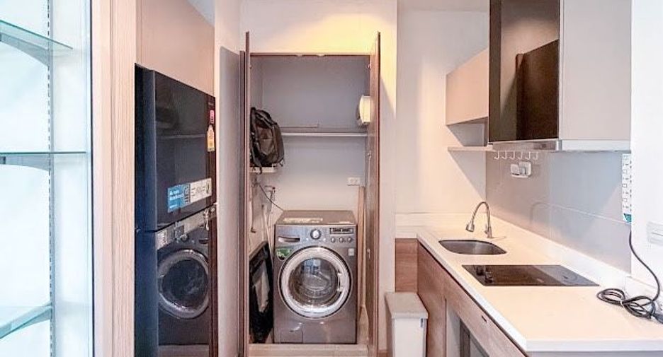 For sale 2 bedrooms condo in Phaya Thai, Bangkok