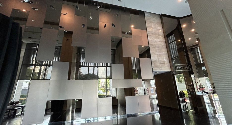 For sale 2 bedrooms condo in Phaya Thai, Bangkok