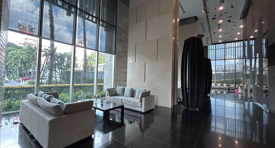 For sale 2 bedrooms condo in Phaya Thai, Bangkok