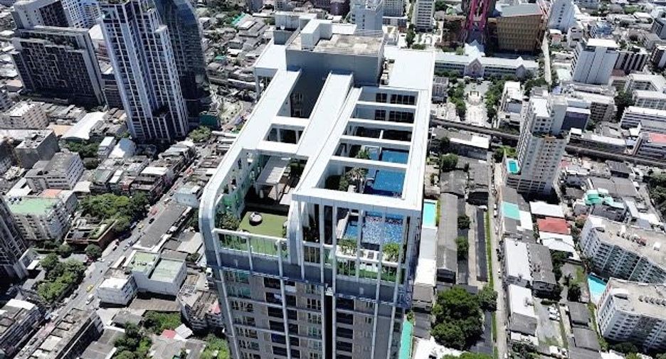 For sale 2 bedrooms condo in Phaya Thai, Bangkok