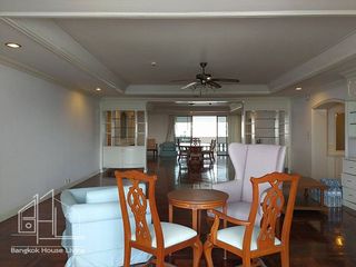 Apartamento en alquiler de 3 habitaciones en Khlong Toei, Bangkok