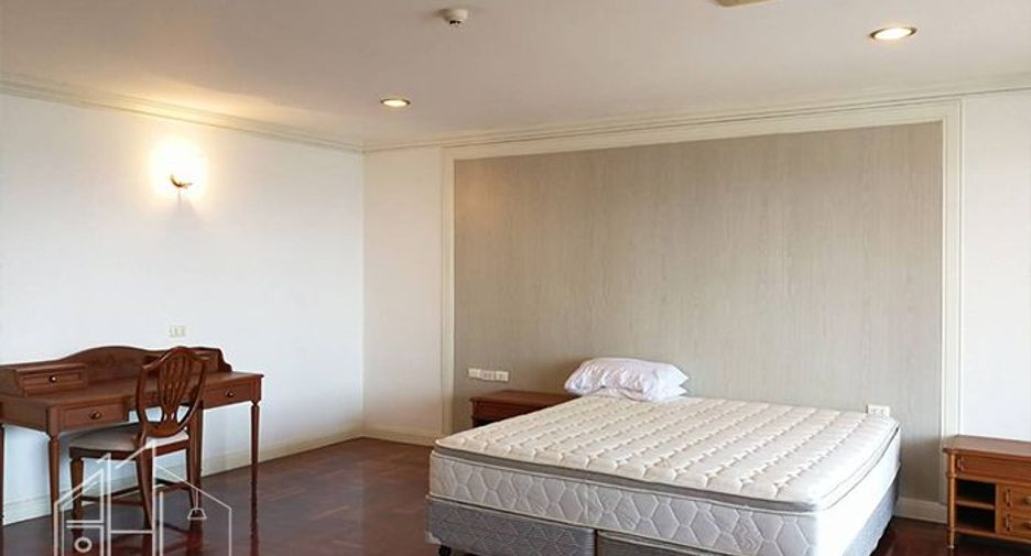 For rent 3 ベッドルーム apartment in Khlong Toei, Bangkok