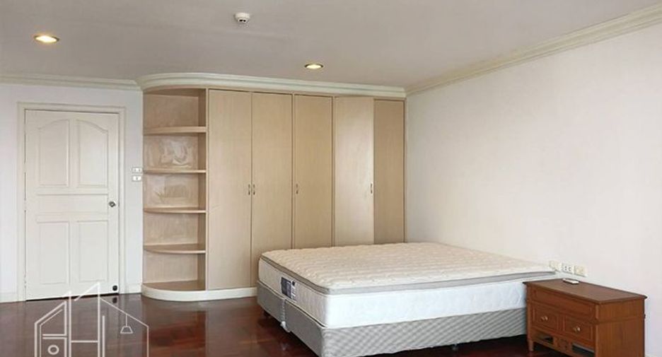 For rent 3 ベッドルーム apartment in Khlong Toei, Bangkok
