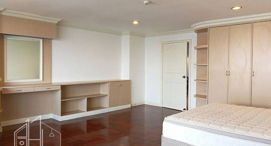 For rent 3 ベッドルーム apartment in Khlong Toei, Bangkok