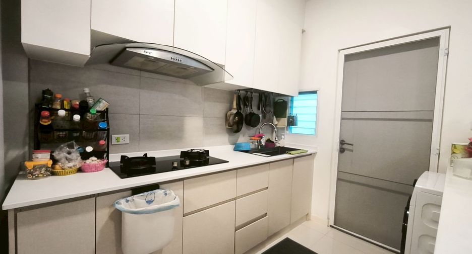 For sale 3 ベッドルーム townhouse in Prawet, Bangkok