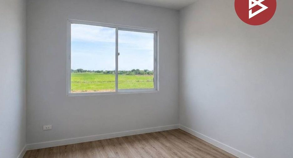 For sale 3 bedrooms townhouse in Mueang Chachoengsao, Chachoengsao