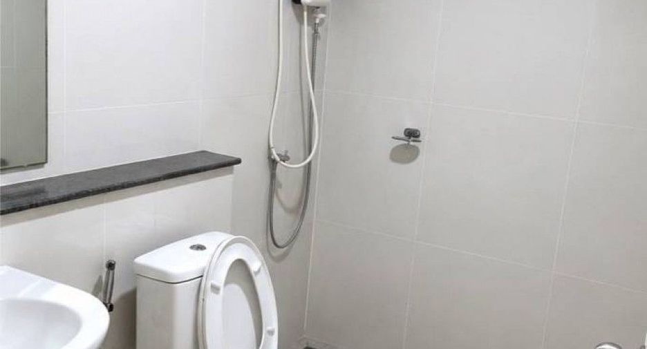 For sale 3 bedrooms townhouse in Mueang Chachoengsao, Chachoengsao