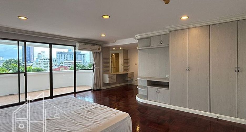For rent 3 ベッドルーム condo in Khlong Toei, Bangkok