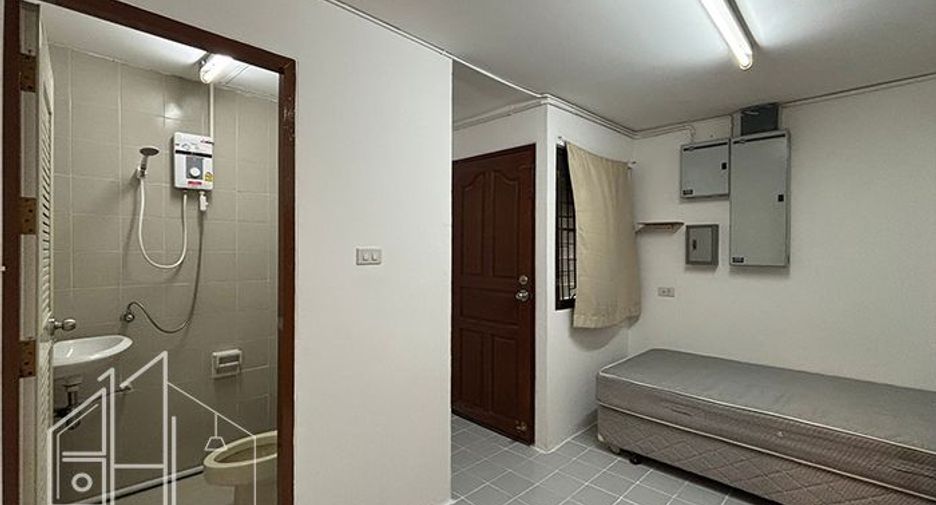 For rent 3 ベッドルーム condo in Khlong Toei, Bangkok