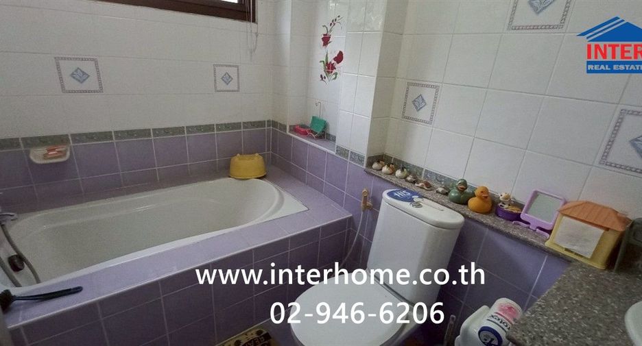 Casa en venta de 4 habitaciones en Mueang Nonthaburi, Nonthaburi