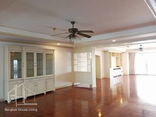 Apartamento en alquiler de 3 habitaciones en Khlong Toei, Bangkok
