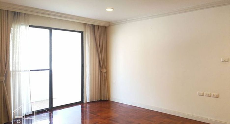 For rent 3 ベッドルーム apartment in Khlong Toei, Bangkok