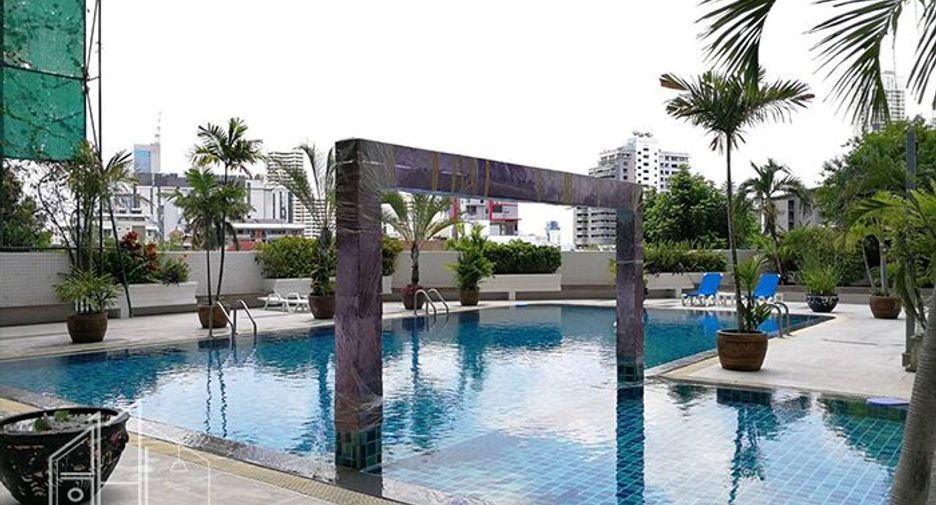 For rent 3 ベッドルーム apartment in Khlong Toei, Bangkok