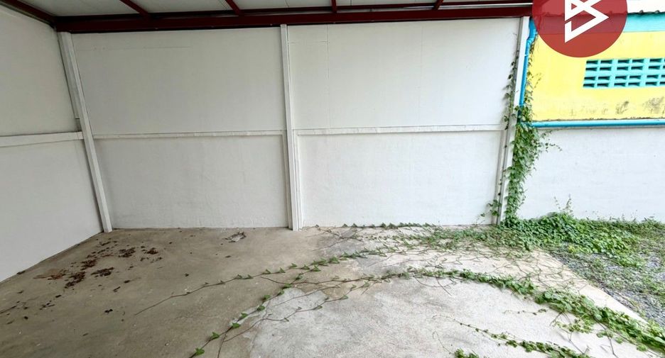 For sale 3 bedrooms townhouse in Mueang Nakhon Pathom, Nakhon Pathom
