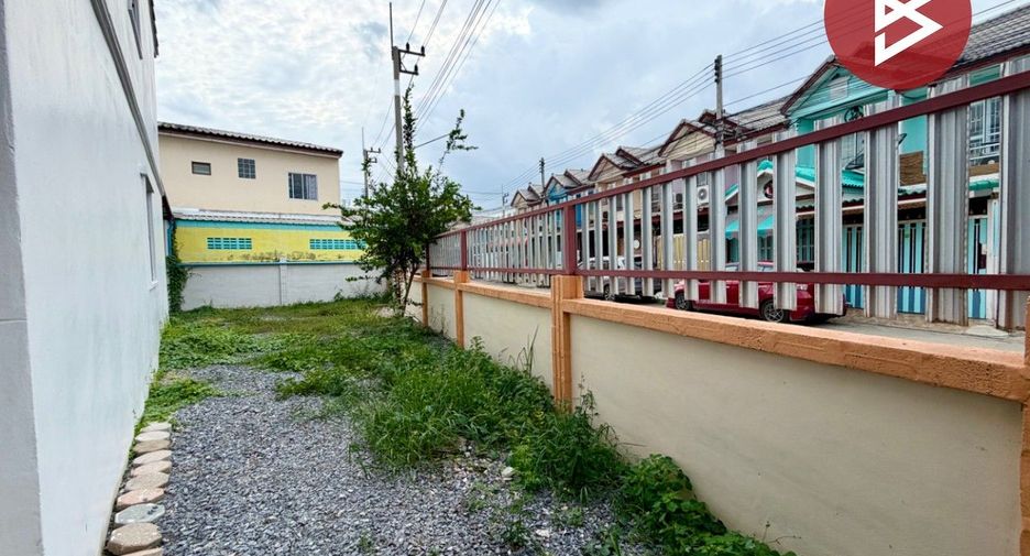 For sale 3 bedrooms townhouse in Mueang Nakhon Pathom, Nakhon Pathom