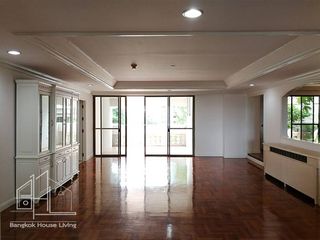 Apartamento en alquiler de 4 habitaciones en Khlong Toei, Bangkok