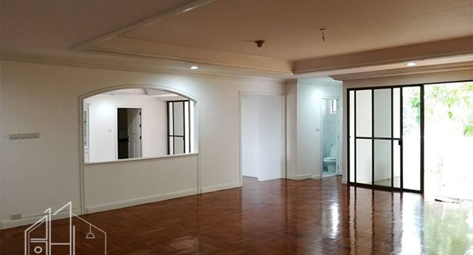 For rent 4 ベッドルーム apartment in Khlong Toei, Bangkok