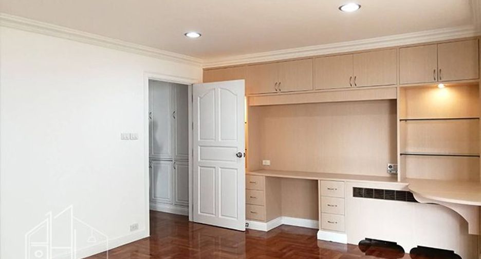 For rent 4 ベッドルーム apartment in Khlong Toei, Bangkok