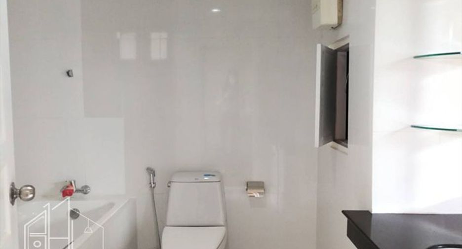 For rent 4 ベッドルーム apartment in Khlong Toei, Bangkok