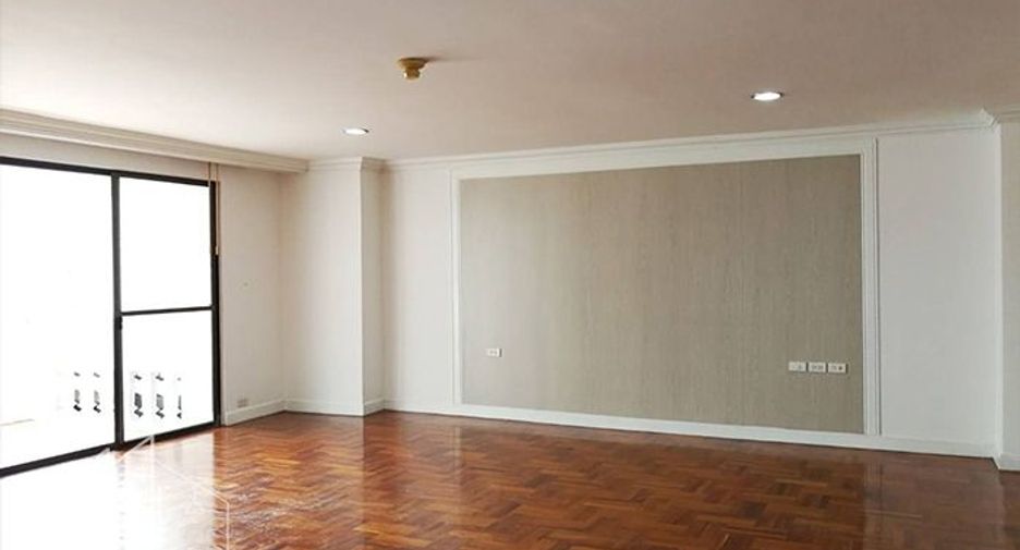 For rent 4 ベッドルーム apartment in Khlong Toei, Bangkok