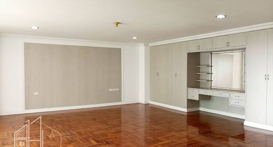 For rent 4 ベッドルーム apartment in Khlong Toei, Bangkok