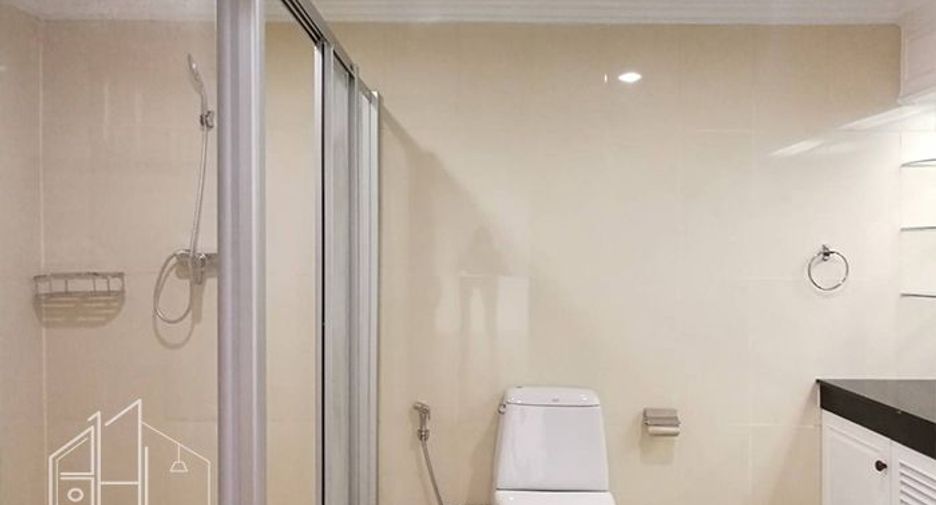 For rent 4 ベッドルーム apartment in Khlong Toei, Bangkok