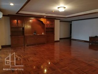 For rent 4 ベッドルーム condo in Khlong Toei, Bangkok