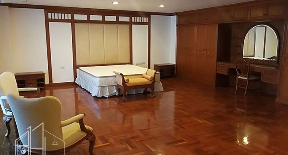 For rent 4 ベッドルーム condo in Khlong Toei, Bangkok