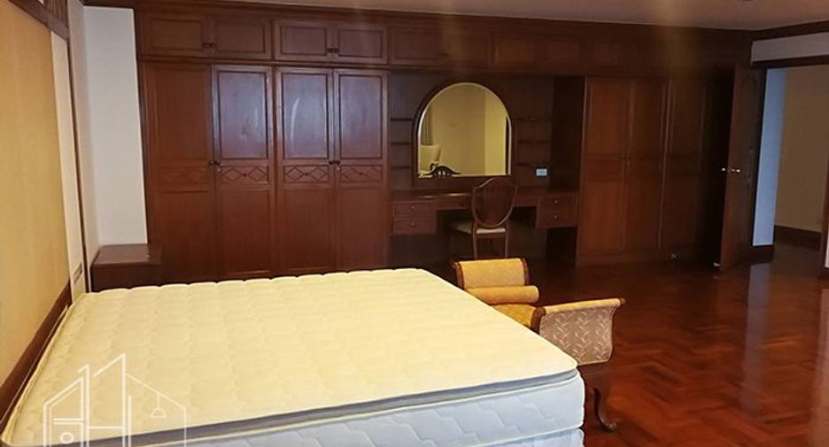 For rent 4 ベッドルーム condo in Khlong Toei, Bangkok