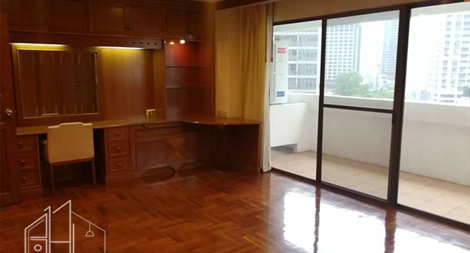 For rent 4 ベッドルーム condo in Khlong Toei, Bangkok
