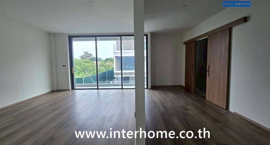 For sale 5 bedrooms house in Bang Khen, Bangkok