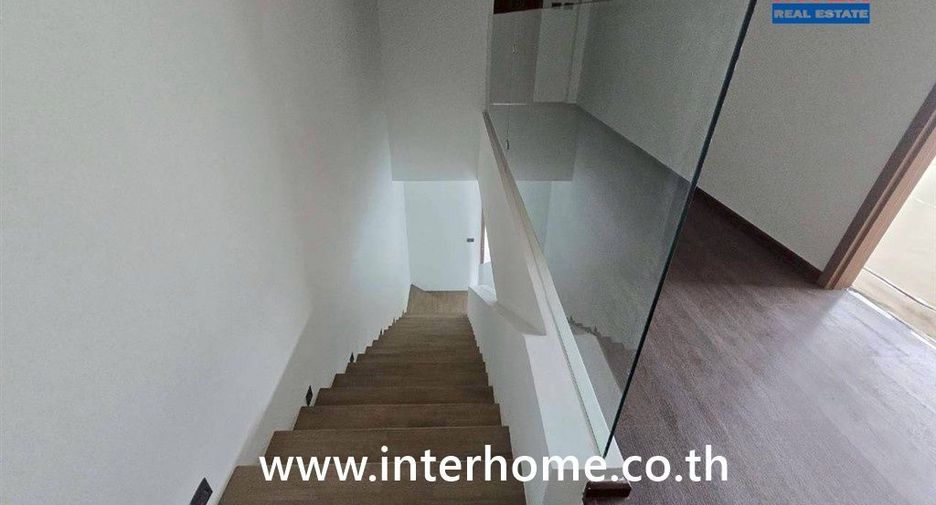 For sale 5 bedrooms house in Bang Khen, Bangkok