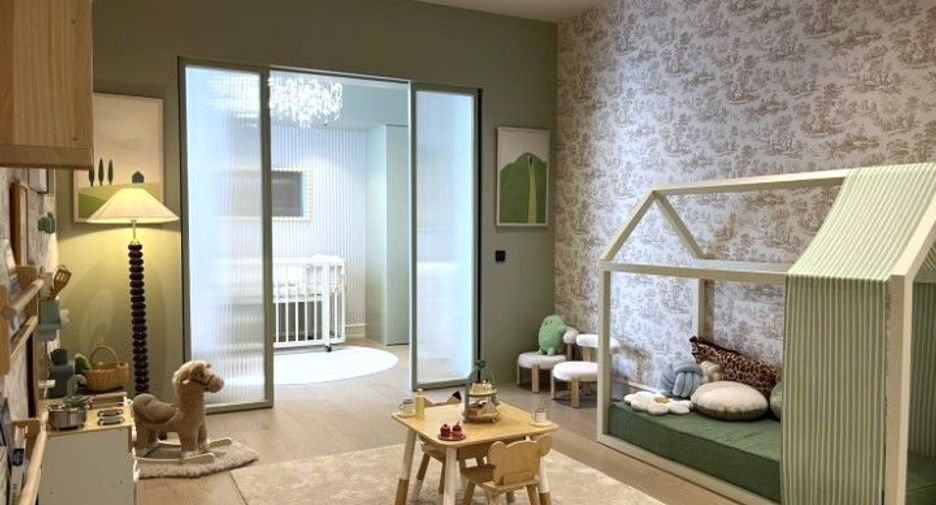 For sale 4 bedrooms house in Suan Luang, Bangkok