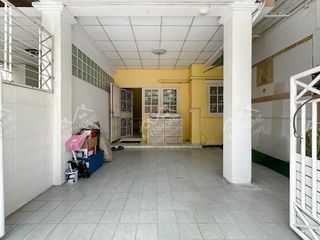 Casa adosada en venta de 4 habitaciones en Mueang Nonthaburi, Nonthaburi