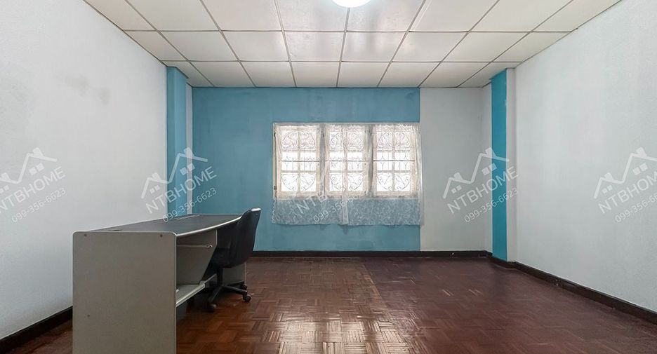 Casa adosada en venta de 4 habitaciones en Mueang Nonthaburi, Nonthaburi