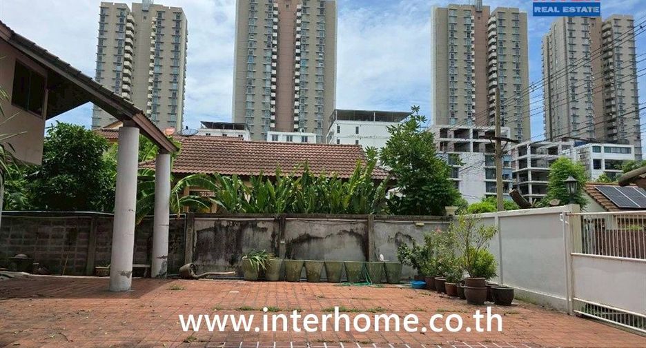 À vendre local commercial à Pak Kret, Nonthaburi