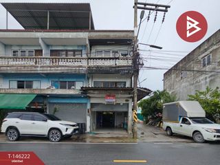 For sale 3 bedrooms retail Space in Ban Bueng, Chonburi