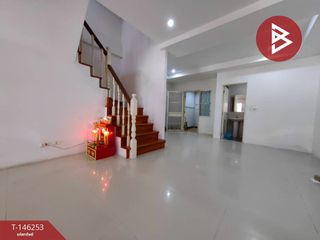 For sale 3 bedrooms townhouse in Bang Khae, Bangkok