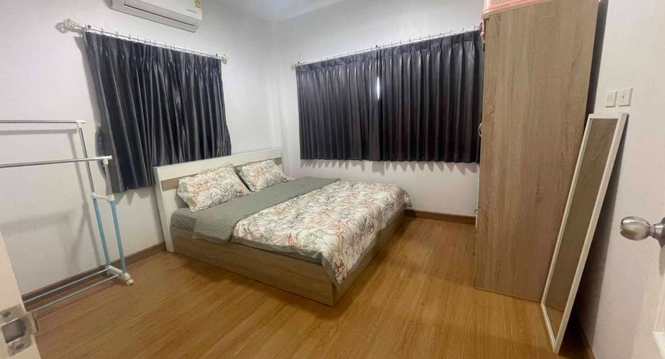 À louer 4 chambres maison à Saraphi, Chiang Mai