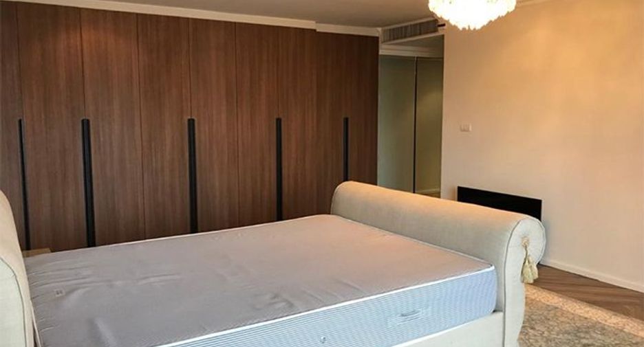 Apartamento en alquiler de 4 habitaciones en Khlong Toei, Bangkok