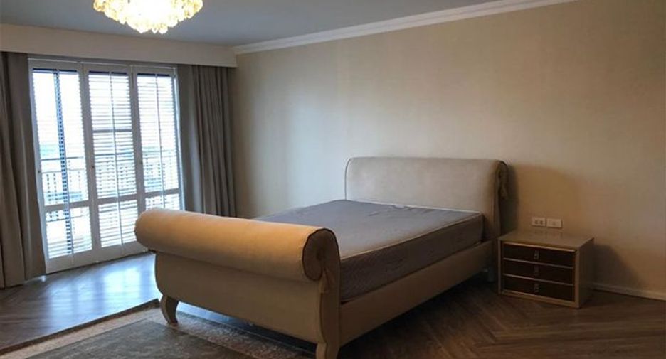 Apartamento en alquiler de 4 habitaciones en Khlong Toei, Bangkok