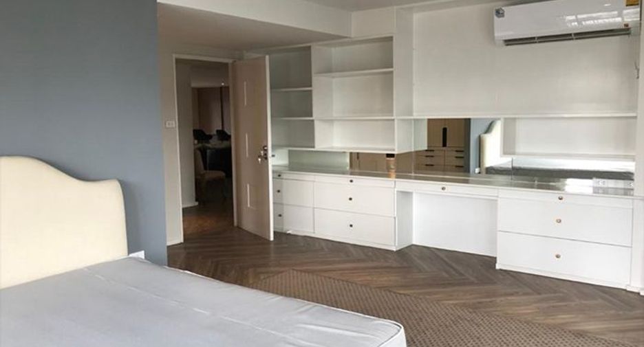 Apartamento en alquiler de 4 habitaciones en Khlong Toei, Bangkok