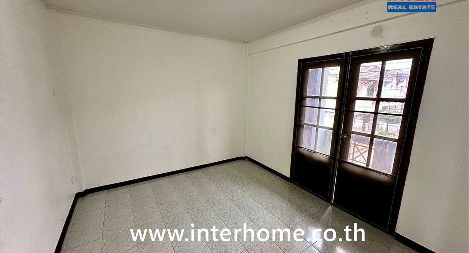 Casa adosada en venta de 4 habitaciones en Bang Bua Thong, Nonthaburi