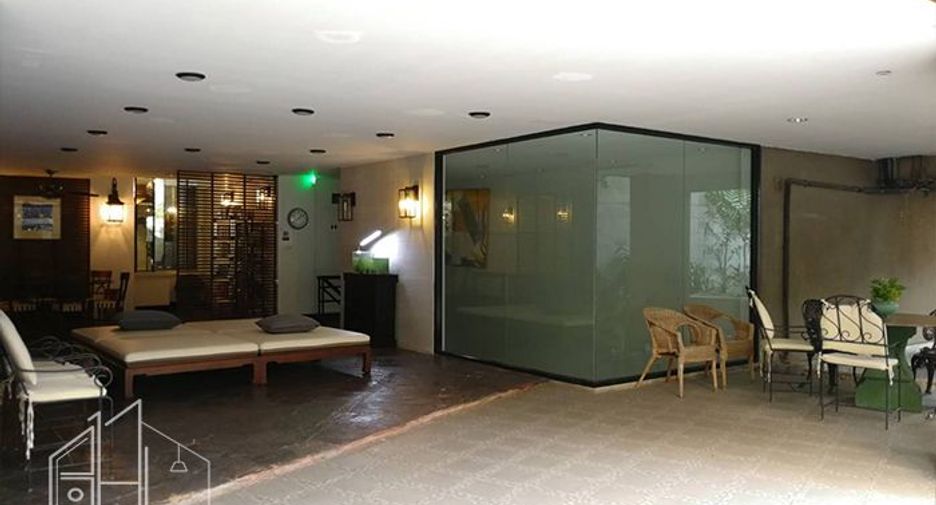 Condo en alquiler de 3 habitaciones en Khlong Toei, Bangkok