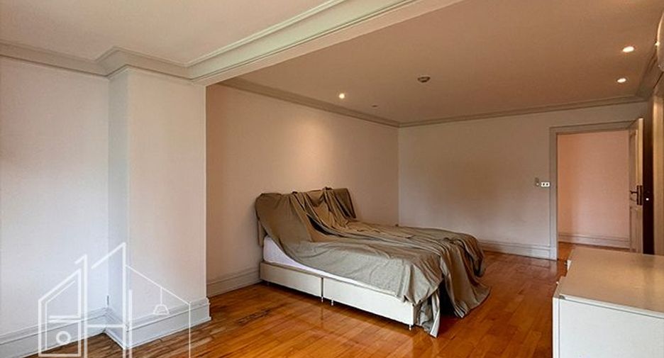 Apartamento en alquiler de 3 habitaciones en Khlong Toei, Bangkok