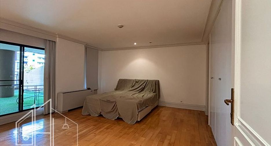 Apartamento en alquiler de 3 habitaciones en Khlong Toei, Bangkok